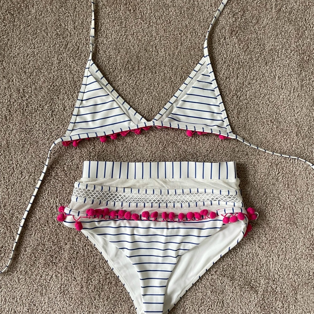 Tularosa Nina Top & Thessy Bottom